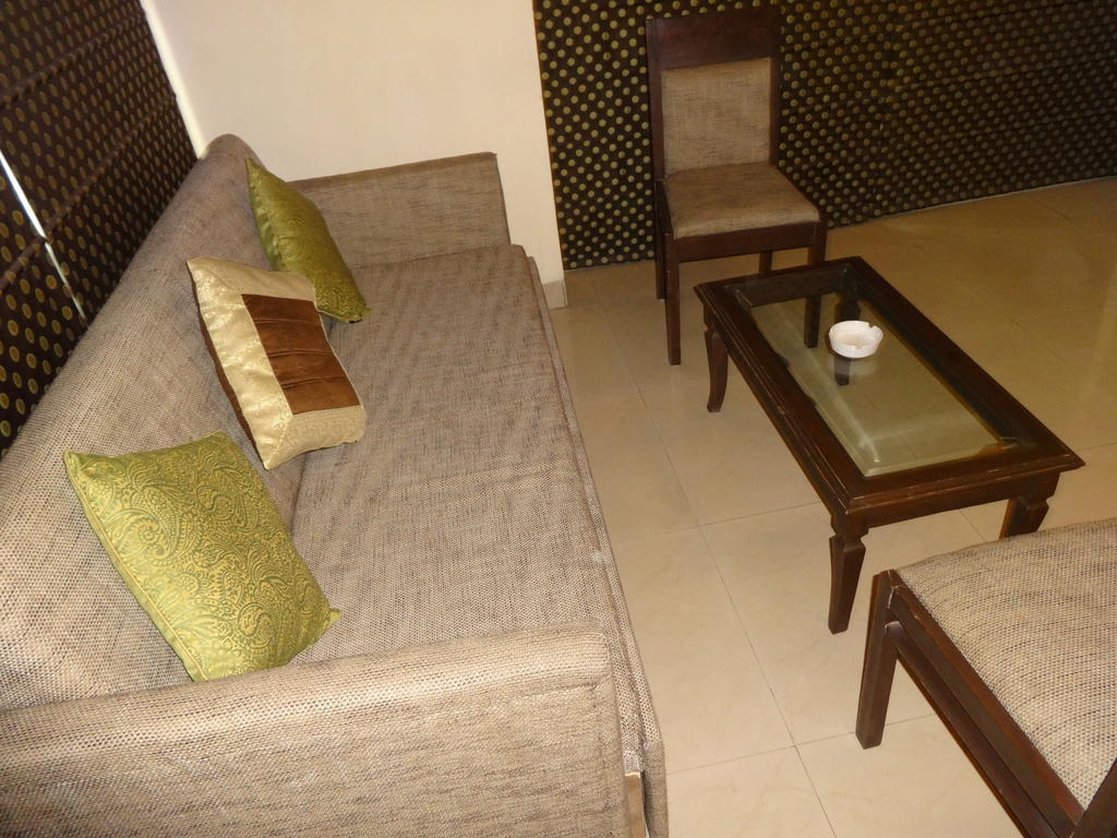 Hotel Gautam Residency نيودلهي الغرفة الصورة